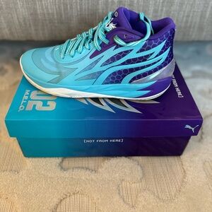 AUTHENTIC USED MB.02 Size 9.5 Queen City Fade (LaMelo Ball Shoes)